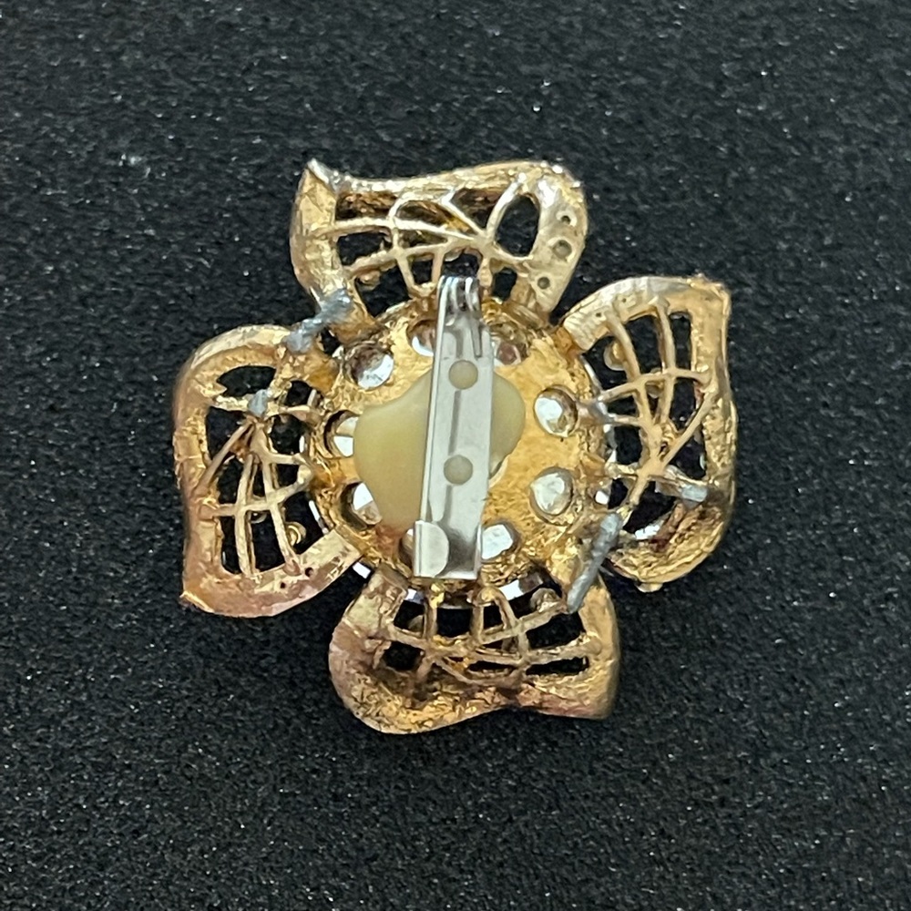 Rhinestone Brooch Pin - Picture 3 of 6